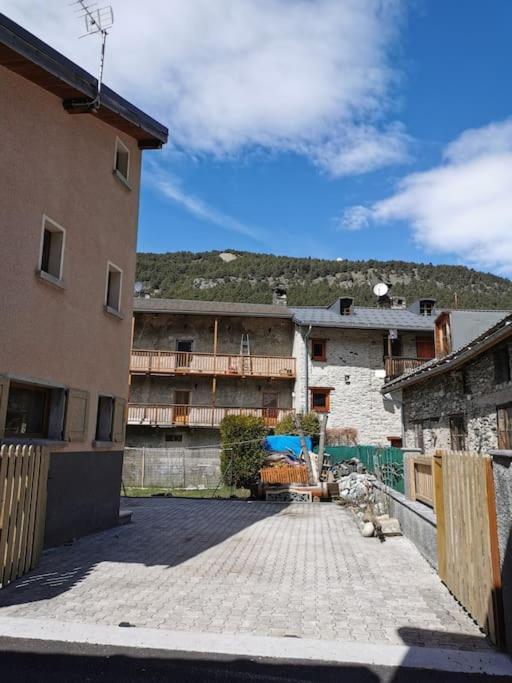 Gite 14 Pers Lesoursfanfarons Spacieux Chaleureux Bramans Exteriér fotografie